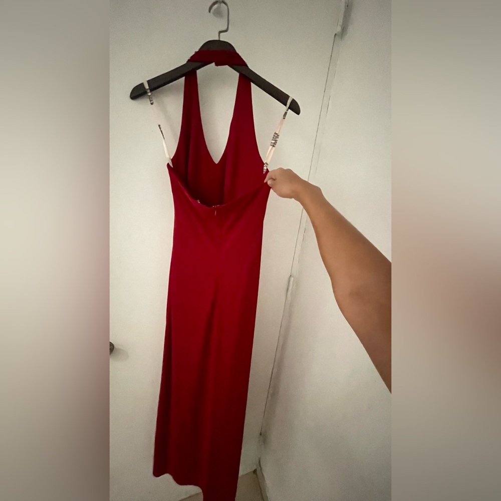 Chic Backless Red Dress - Picture 3 of 5